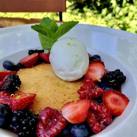 Jean-jacques Rousseau Hotell 3*