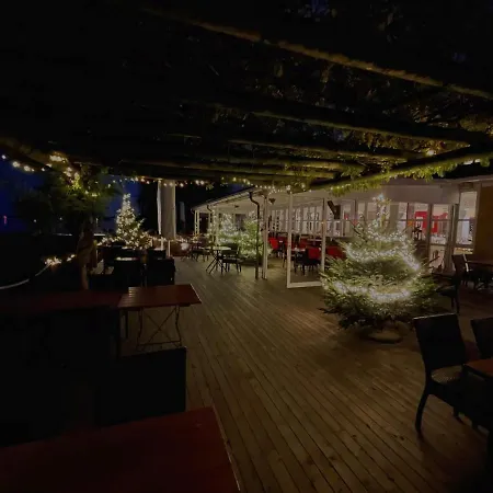 Jean-jacques Rousseau Hotel 3*