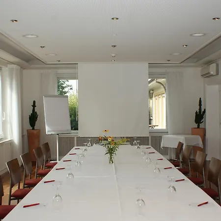 Hotel Jean-jacques Rousseau