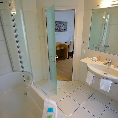 Jean-jacques Rousseau Hotell 3*