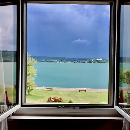 Jean-jacques Rousseau Hotel 3*