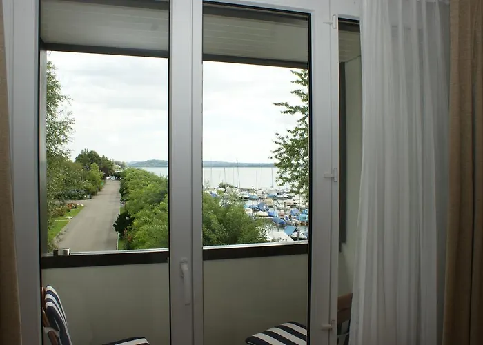 Jean-jacques Rousseau 酒店