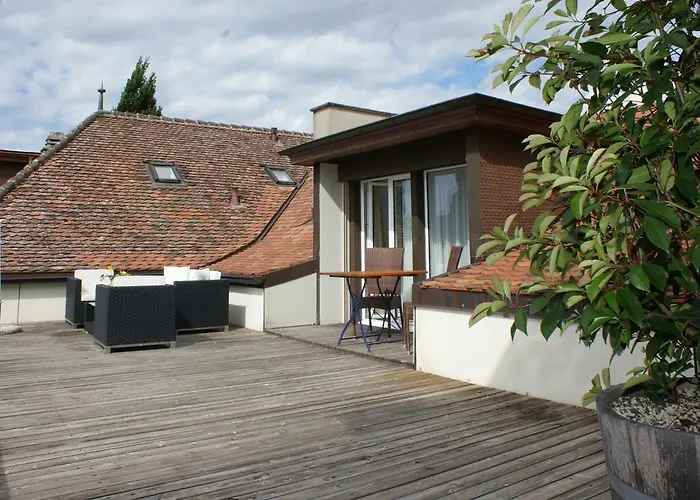 Jean-jacques Rousseau 拉纽维尔