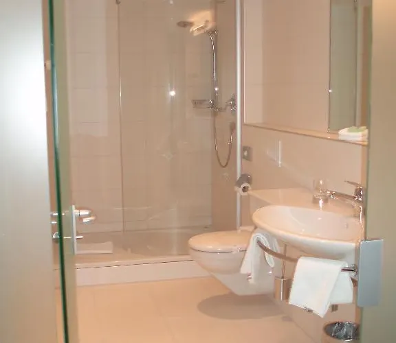 Jean-jacques Rousseau 3* 拉纽维尔