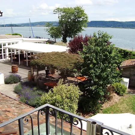 Hotel Jean-jacques Rousseau 3*